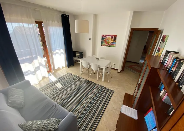 Apartment With Terrace And Garden With A Sea View