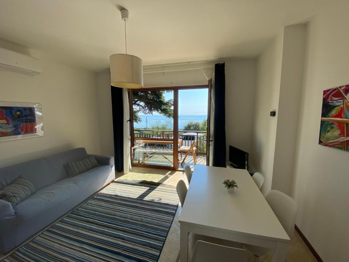 With Terrace And Garden With A Sea View Apartment